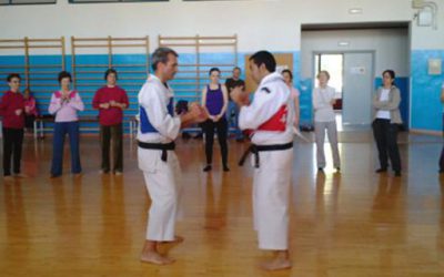 TALLER DE DEFENSA PERSONAL PARA MUJERES